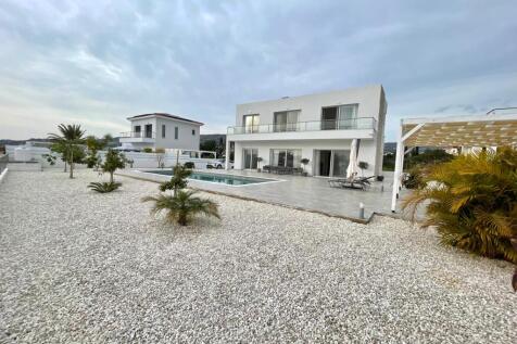 3 Bedroom Villa For 
