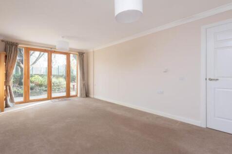 Living/Dining Area