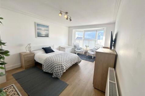Living Space/Bedroom