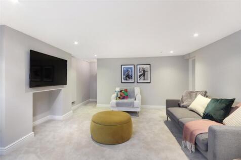 Cinema/Family Room