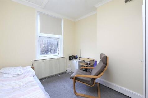 property in Battersea High Street, 
Battersea Park, SW11