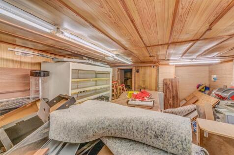 Wellbank Shop 13 Kellas Road Wellbank-10.jpg