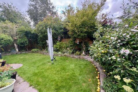 14 Howard Rear 3.jpg