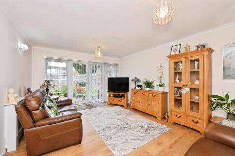 Broxbourne, EN10 - property photo