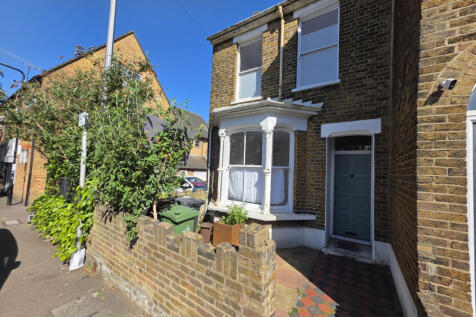 Two/Three Bed, Requires Refurbishment