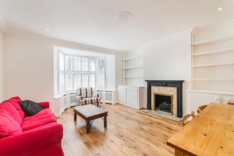 2-bed flat on Hammersmith Grove, London, W6, £2,750/mo
