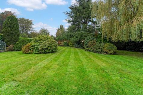 Redbrook Way, Adlington, SK10 photo 3