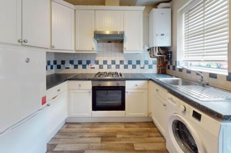 4-bed house on Carlton Close, Loughborough, £1,733/mo
