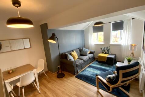 24 Prince Regent Court, Leamington Spa photo 5
