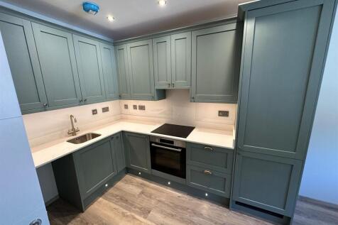 52 high kitchen.jpg