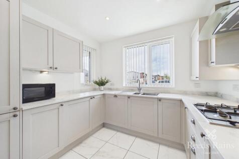 Restharrow Road, York, North Yorkshire, YO24 photo 3