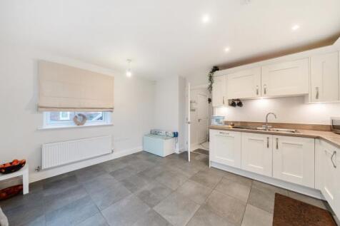 Popes Place, Greenham, Thatcham, RG19 photo 3