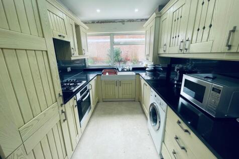 Woodbank Drive, Nottingham, NG8 2QU photo 4