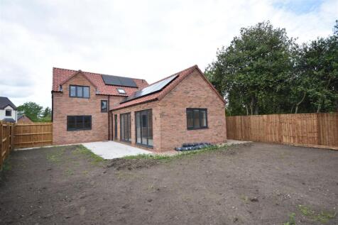 Rear view - Plot 8.JPG