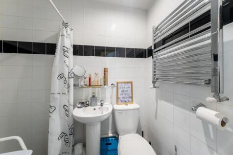 17 Andrew's Close-015.jpg