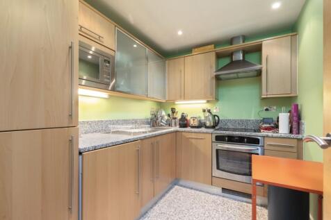 cayenne court 2 F...