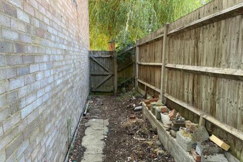 15 Chaucer Walk, Hemel Hempstead HP2 7PF