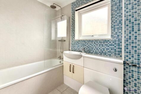 Botley, SO30 2SH photo 4