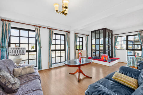 4 Bedroom Flat in SE16 7TE