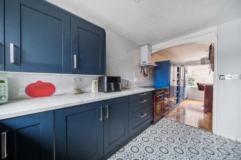 1387513-19-69402133bfa9e