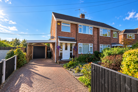 3-bed semi-detached on Greenland Crescent, Chilwell, Nottinghamshire, £1,100/mo