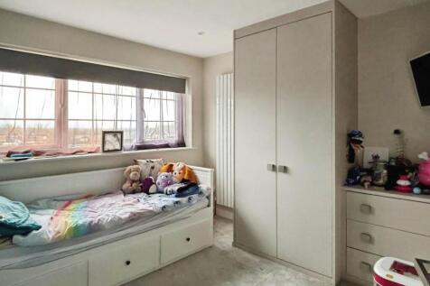 93 Kestrel bed 2 a.jpg