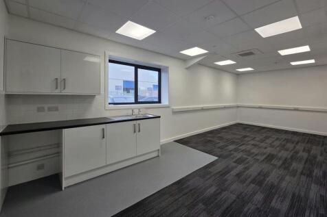 Distribution Warehouse to rent Image 3