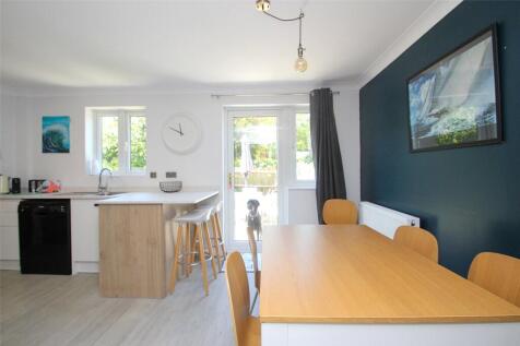 Barton Drive, Hamble, Southampton, Hampshire, SO31 photo 4