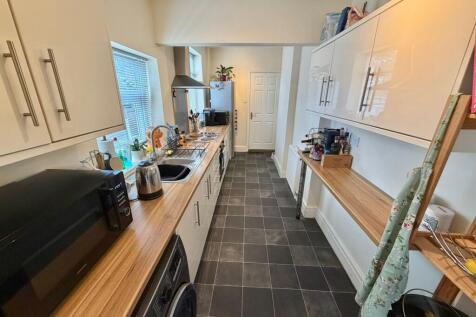 Langham Grove, Timperley, WA15 photo 4