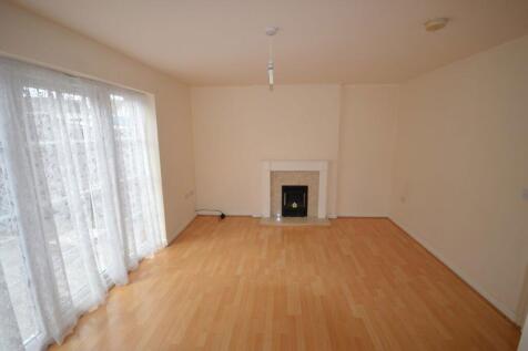 Farnborough Close photo 2