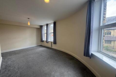 Flat 1, 56 Huddersfield Road, Elland photo 3