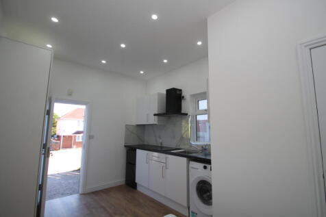 Mount Pleasant Road, Chigwell, Essex photo 4