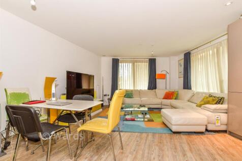 Lounge/ Diner/ Kitchen