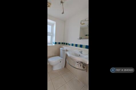 Bedroom 3 Ensuite