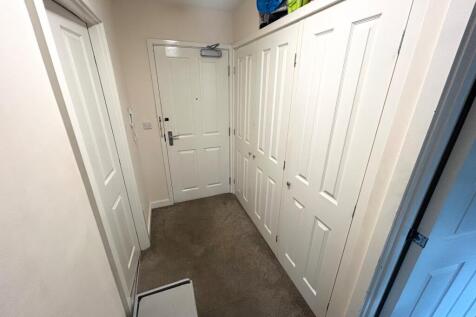 Horninglow Road North, Burton upon Trent, DE13 photo 5
