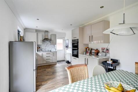 Kitchen Diner 2.jpg