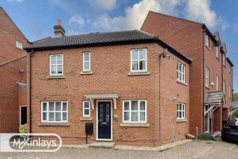 3 bed semi-detached house for sale Massingham Par