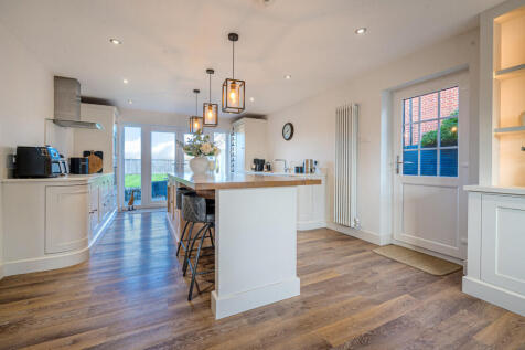 1377263-10-6915fb...