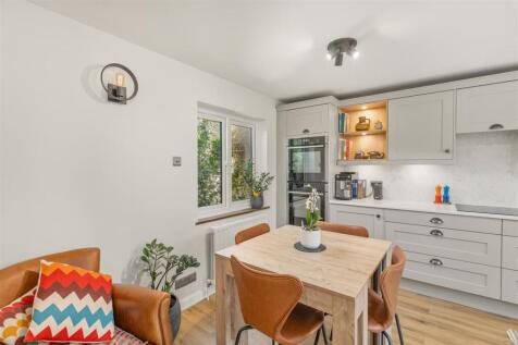 3 Thatchers Close, Epwell-7.jpg