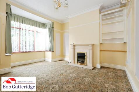 BAY FRONTED LOUNGE