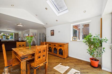 Dining Room d