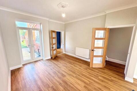 Diamond Avenue, Kirkby-In-Ashfield, Nottingham NG17 7LP photo 4