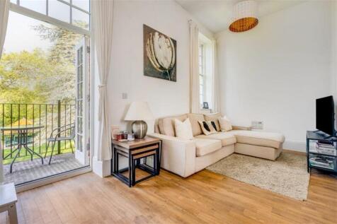 Living Room / Kitche