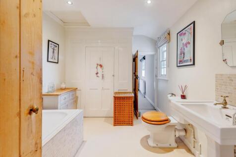 Jack and Jill Family Bathroom