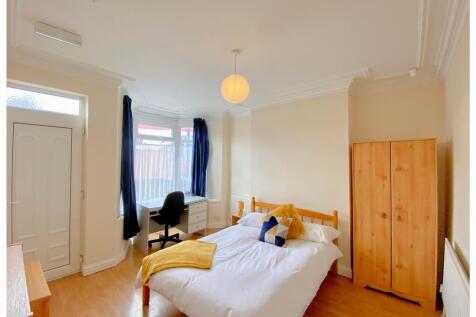 369 Shoreham Street, Highfield, Sheffield photo 3