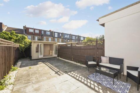 39 ASTON ROAD,12.jpg