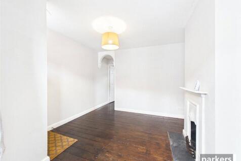 Auckland Road, Reading, Berkshire, RG6 photo 4