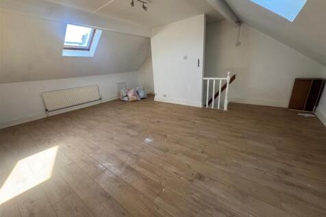 LOFT BEDROOM ANGLE 2.jpg