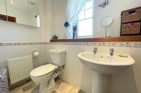 IMG-20250506-WA00...