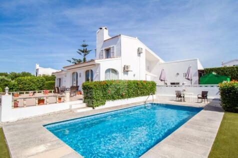 Villa with pool and views in Binibeca Vell